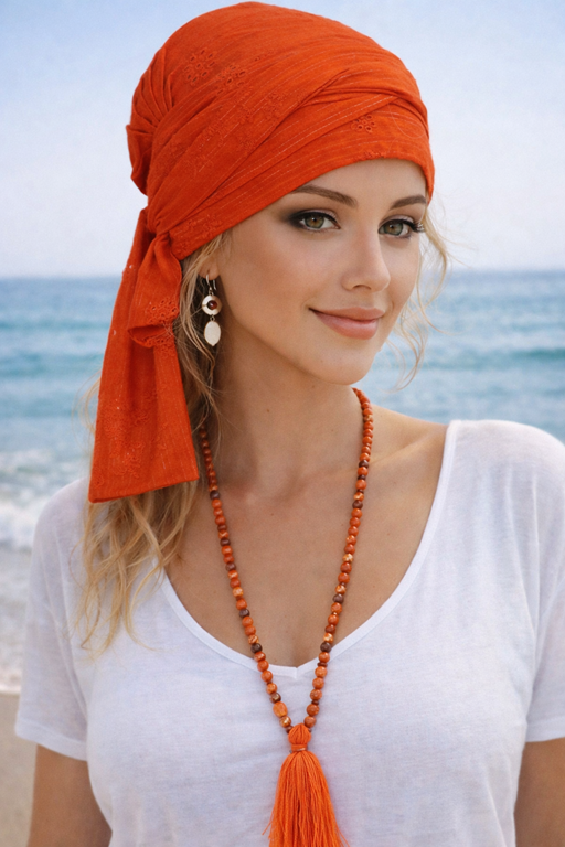 Kopftuch mit langen Bändern aus leichter Baumwolle in Terra Cotta, vielseitig bindbar und angenehm bei empfindlicher Kopfhaut